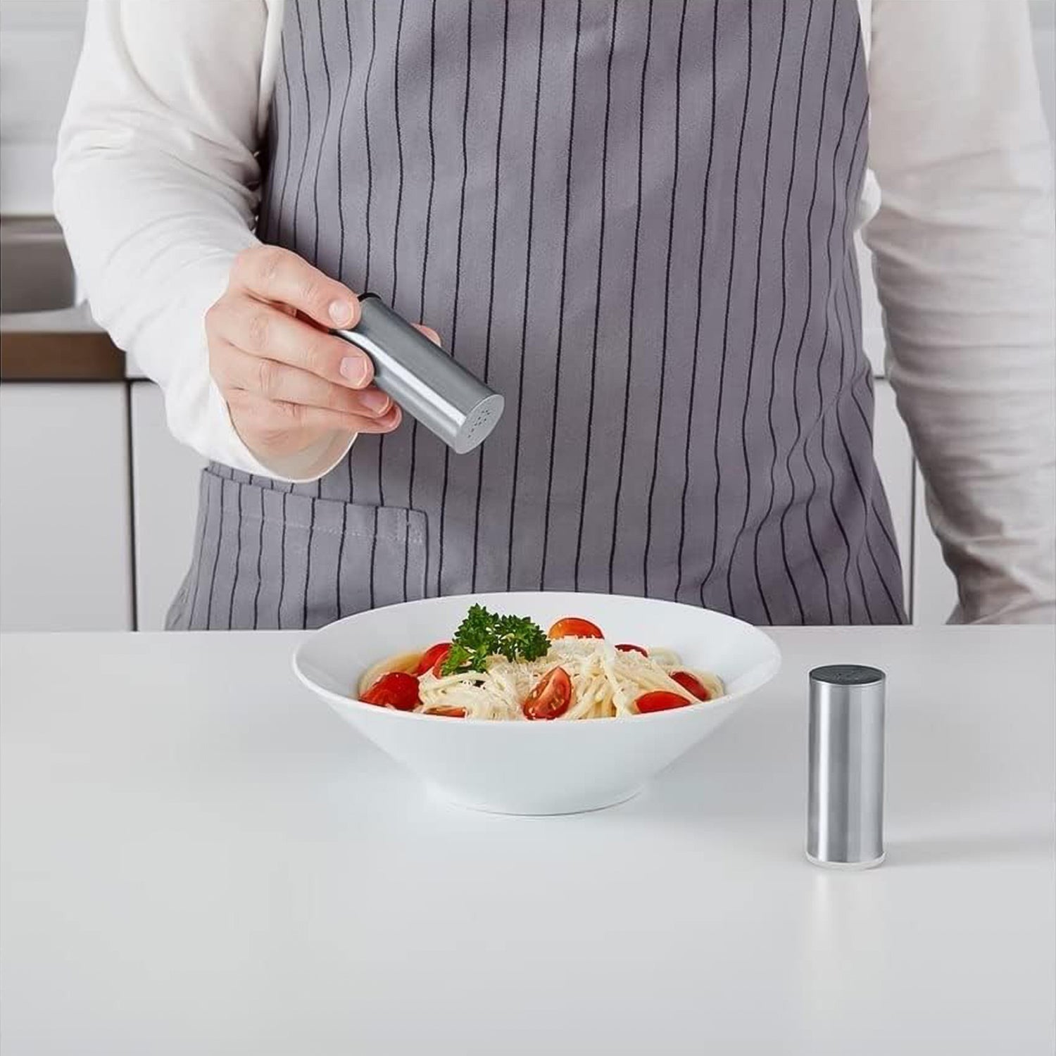 Salt & Pepper Shaker Set Salt & Pepper Shaker Set